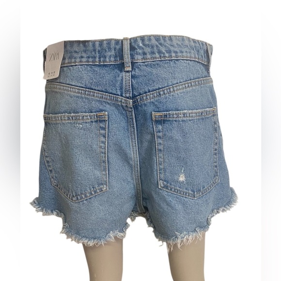 Zara - Picture 2 of 6